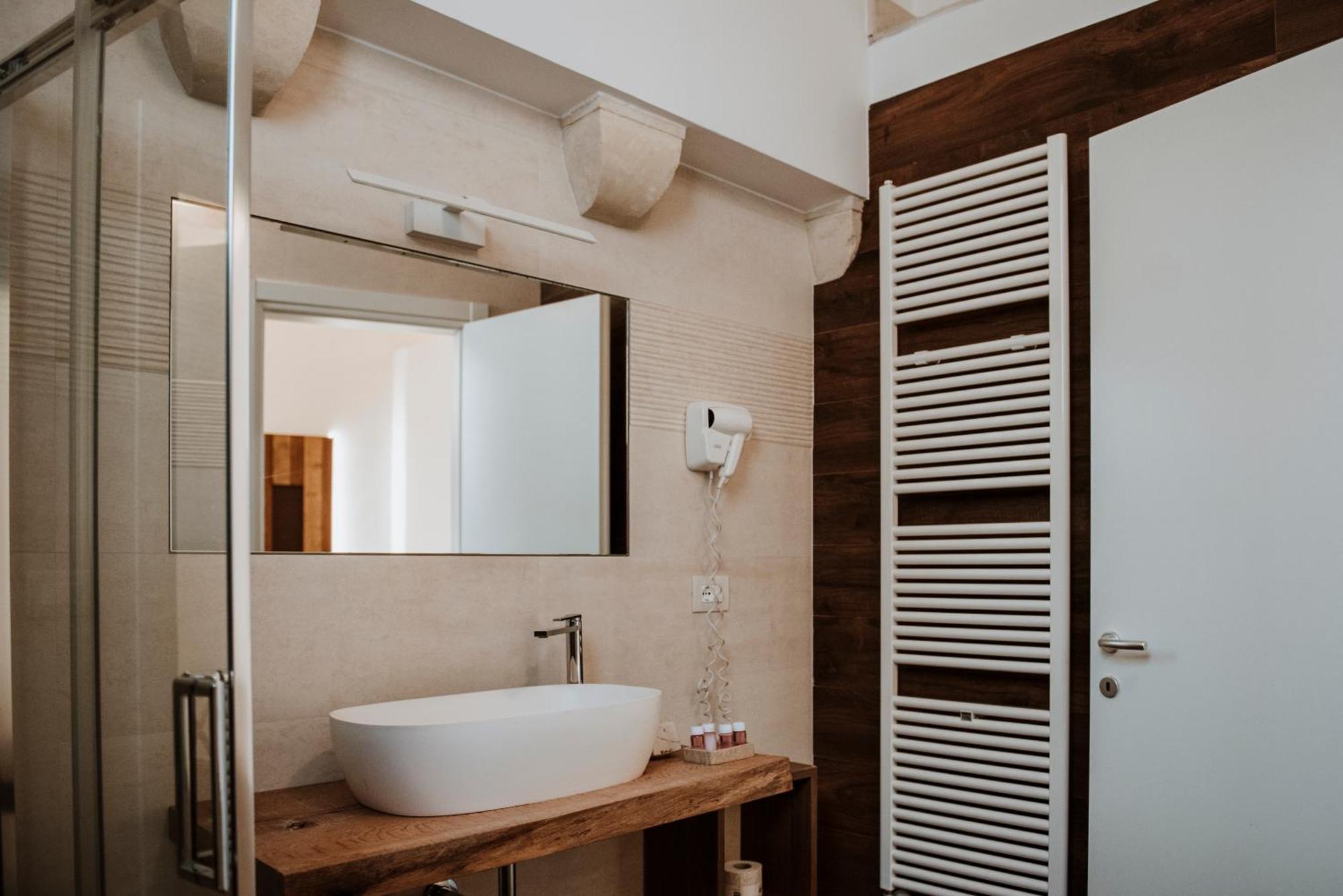 Signuria Dimora Esclusiva Bed & Breakfast Lecce Bagian luar foto