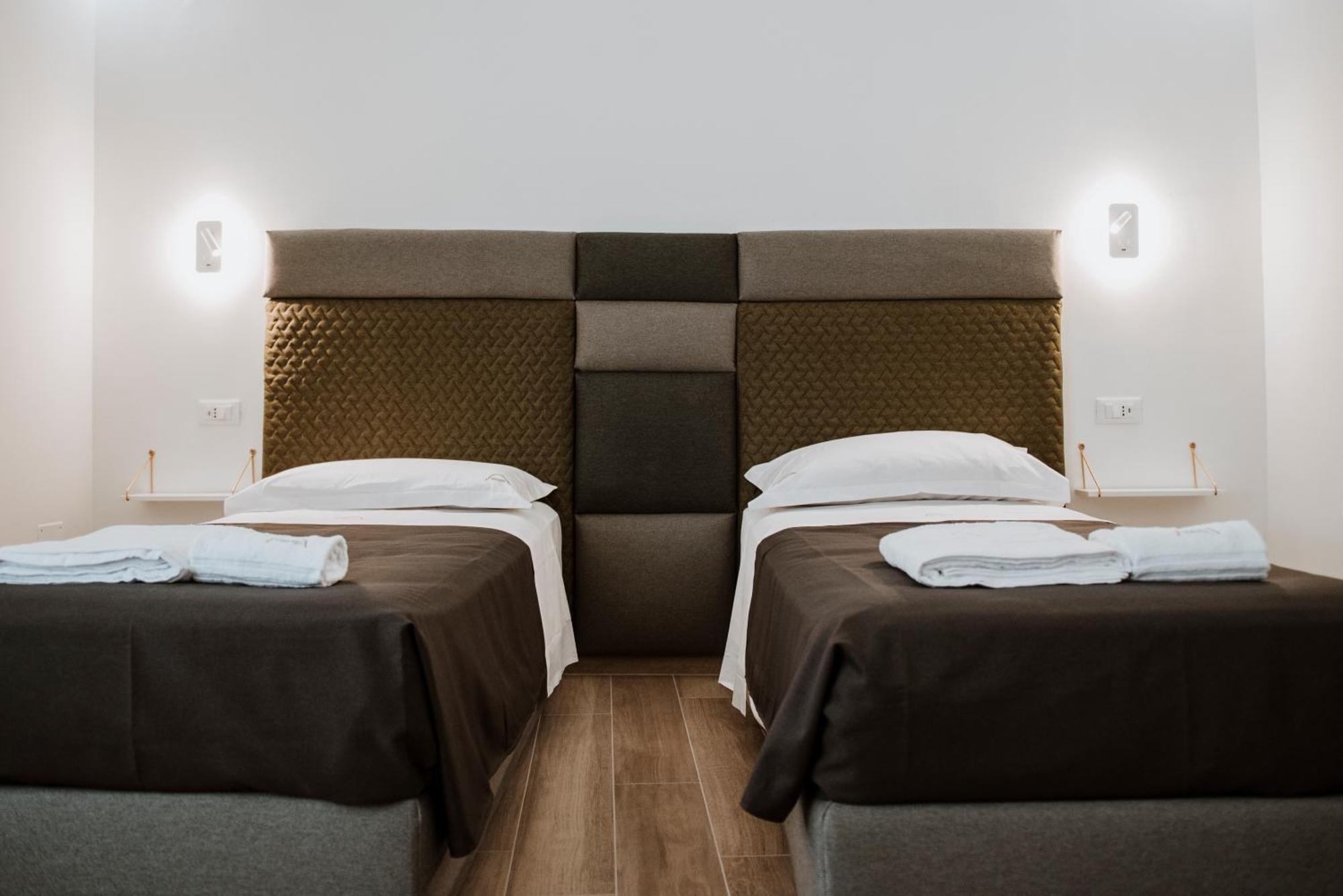 Signuria Dimora Esclusiva Bed & Breakfast Lecce Bagian luar foto