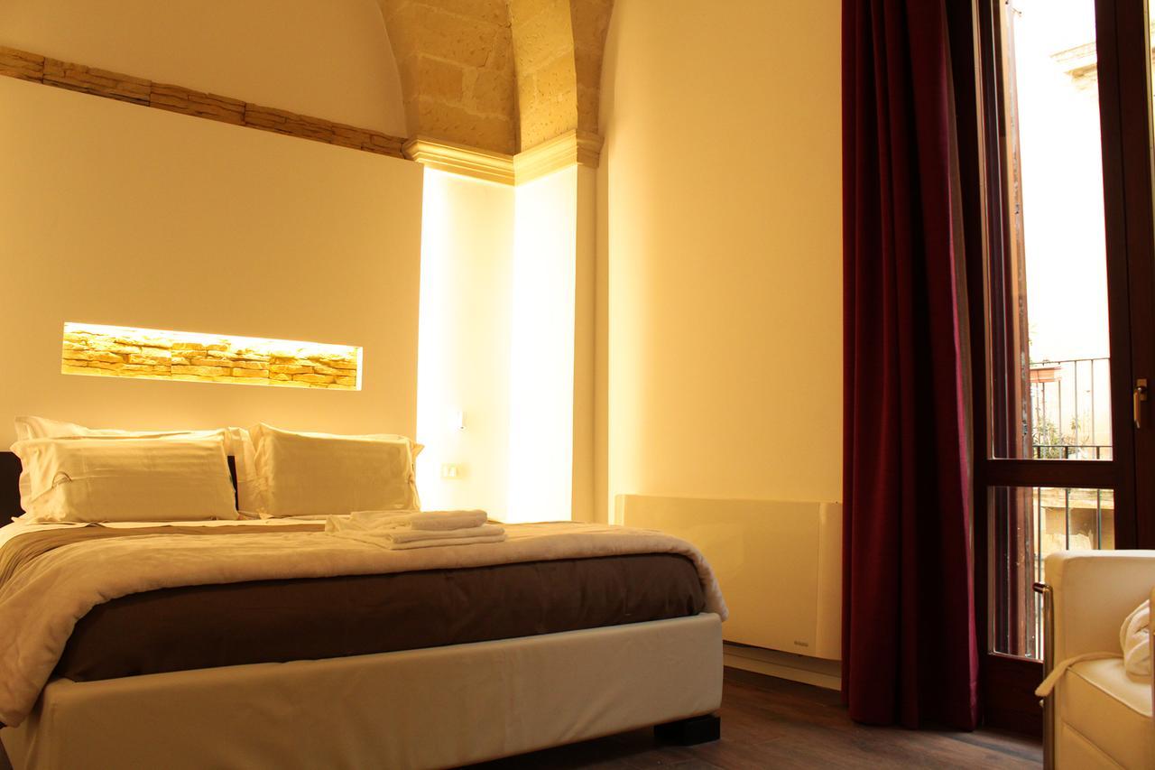 Signuria Dimora Esclusiva Bed & Breakfast Lecce Bagian luar foto
